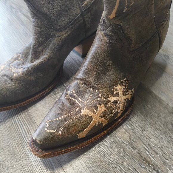 Distressed Leather Boots with embroidery, size 8, Circle G - Picture 3 of 5